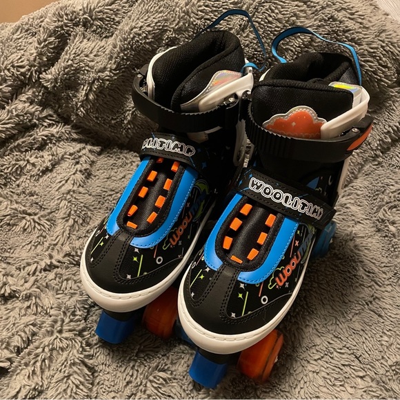 woolitime Other - Nwt Woolitime Adjustable Light Up Wheels Roller Skates Size Large